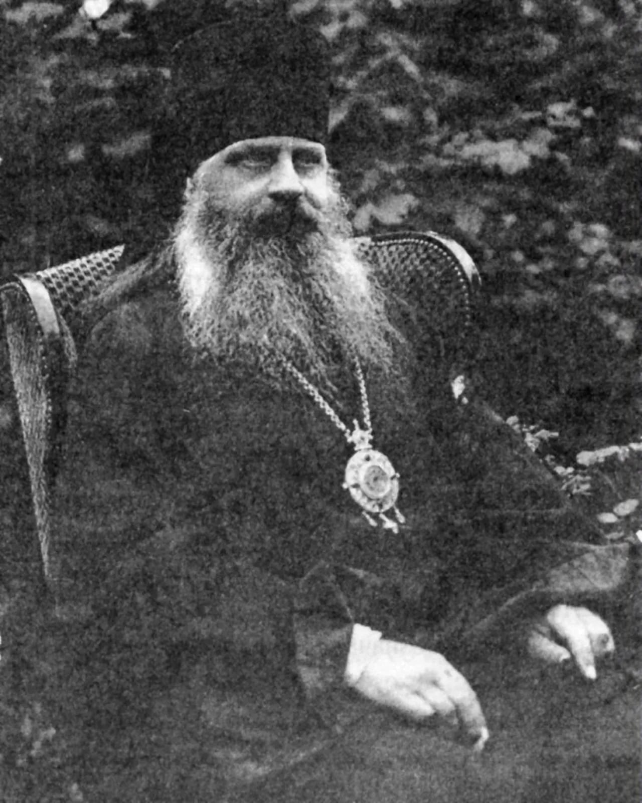 Porträt von Juwenaliusz (1878–1937) – Gedenkseite