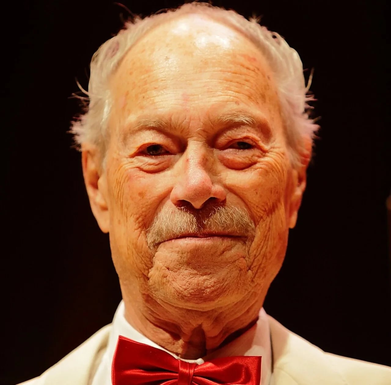 Portrait of Bengt Hallberg (1932–2013) – memorial page