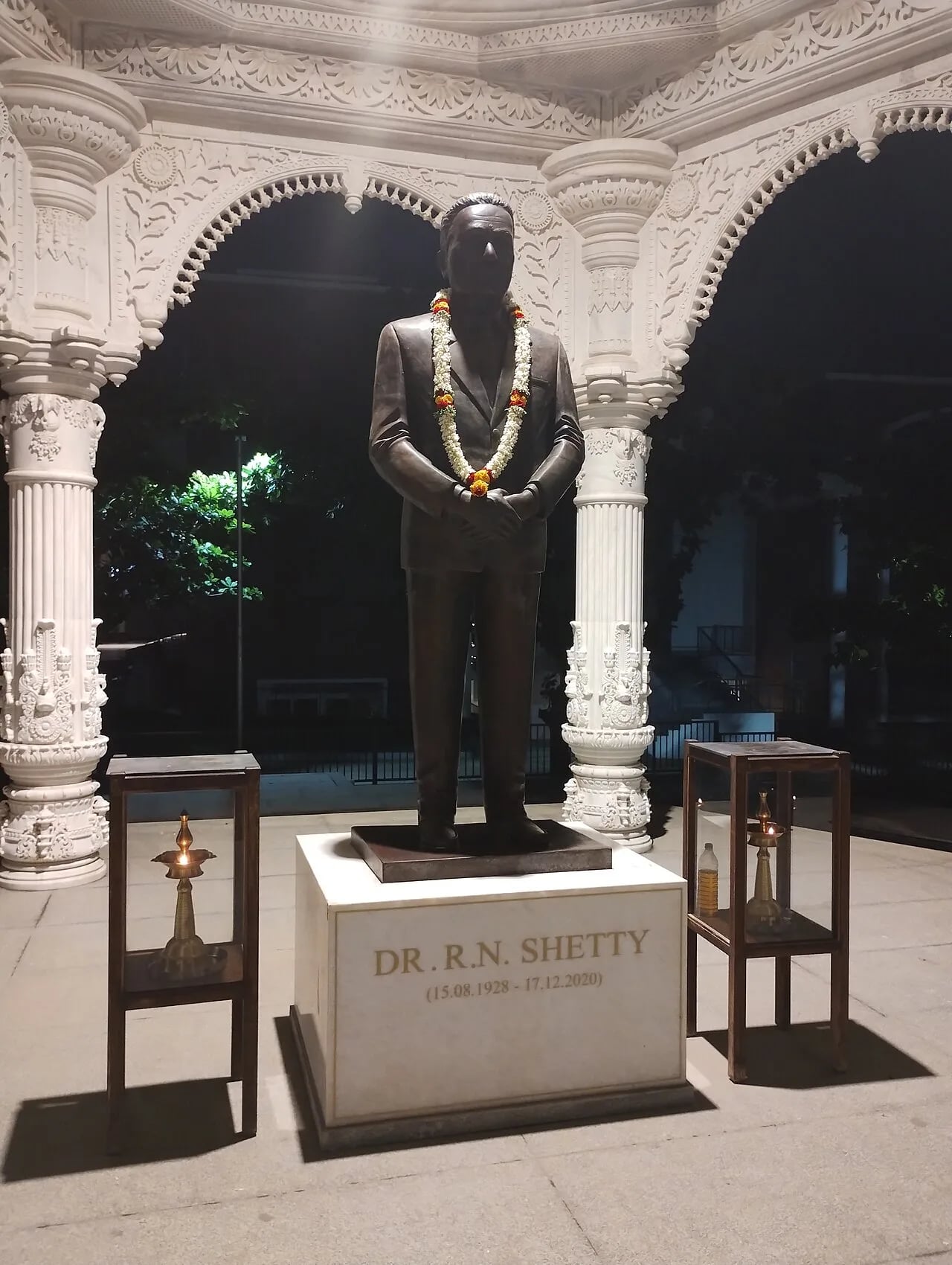 Porträt von R. N. Shetty (1928–2020) – Gedenkseite