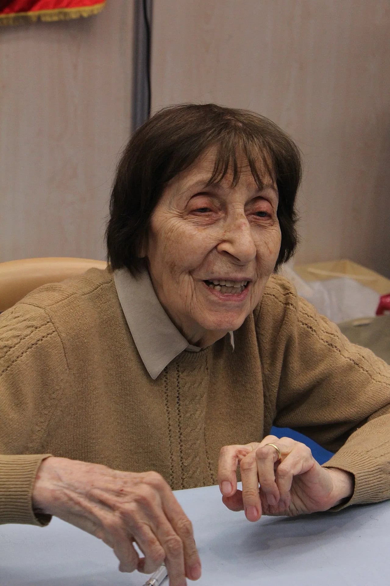 Porträt von Rahşan Ecevit (1923–2020) – Gedenkseite
