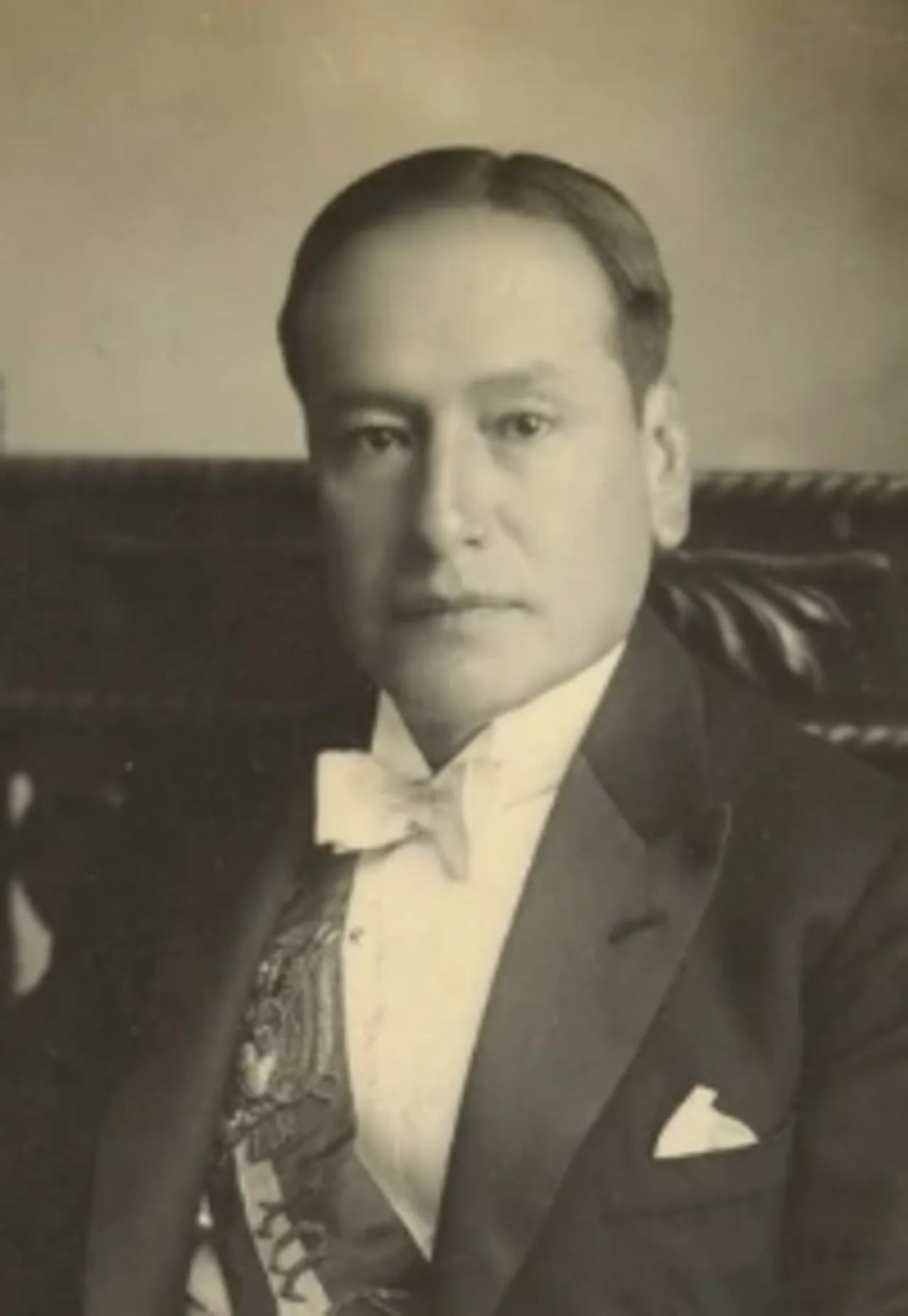 Portrait of Isidro Ayora (1879–1978) – memorial page