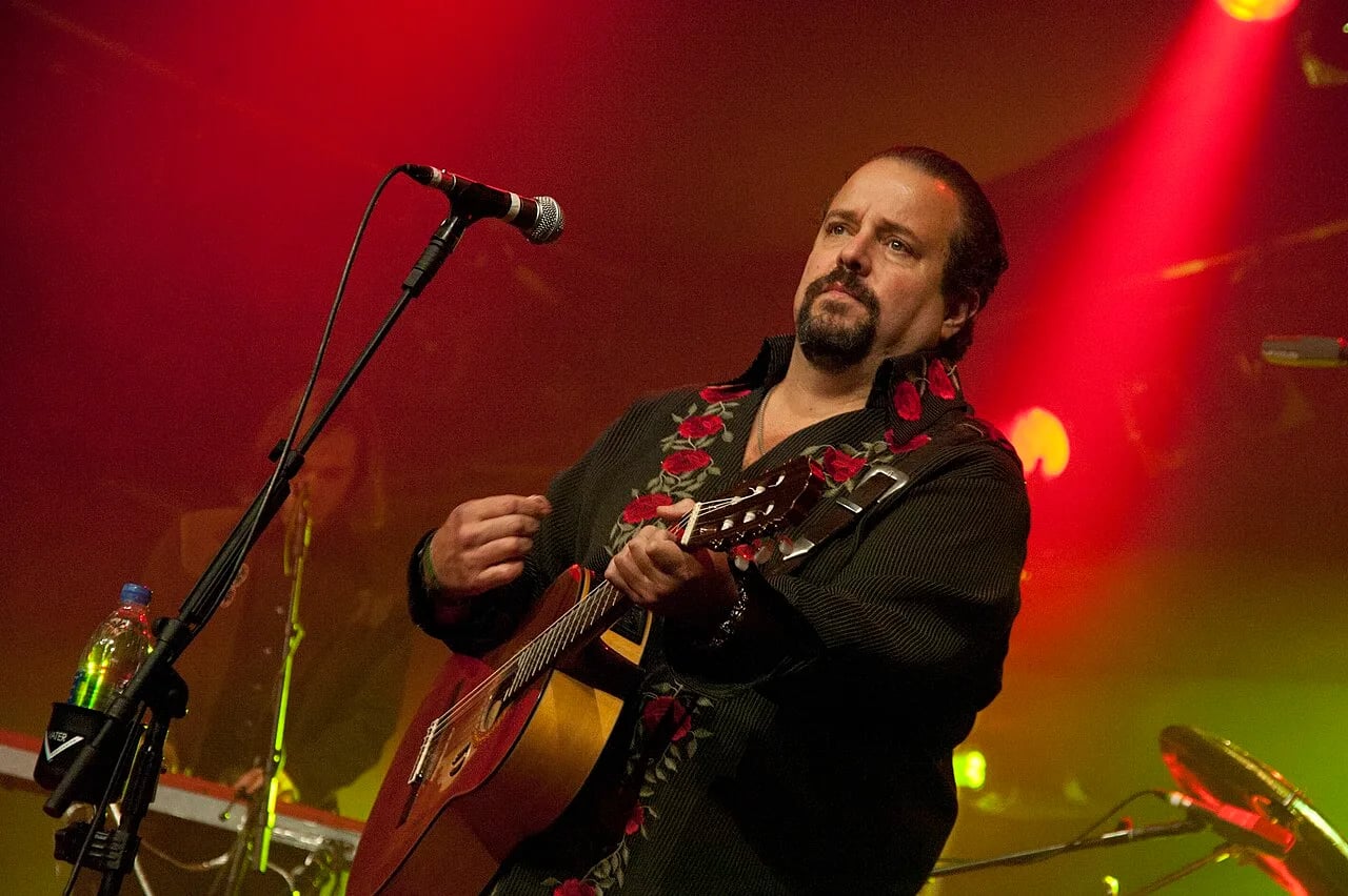 Portrait of Raul Malo (1965–2025) – memorial page