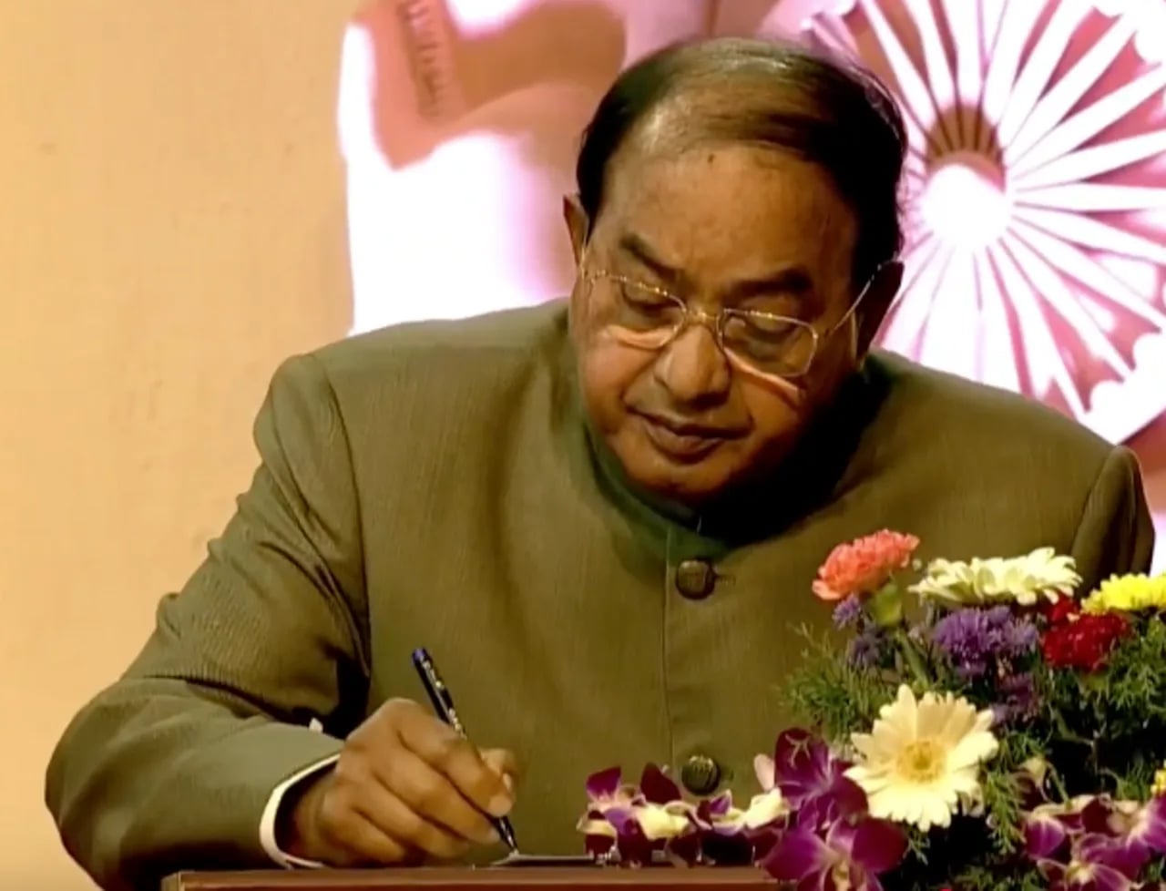 Porträt von Ravi Sitaram Naik (1946–2025) – Gedenkseite