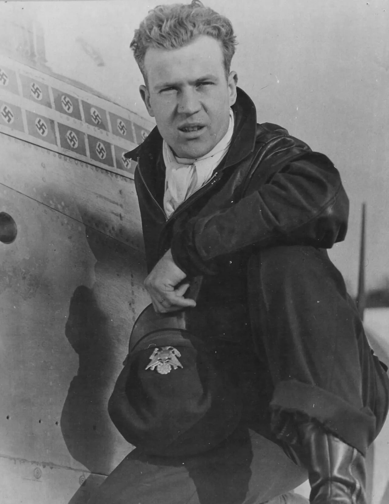 Portrait of Ray Shuey Wetmore (1923–1951) – memorial page