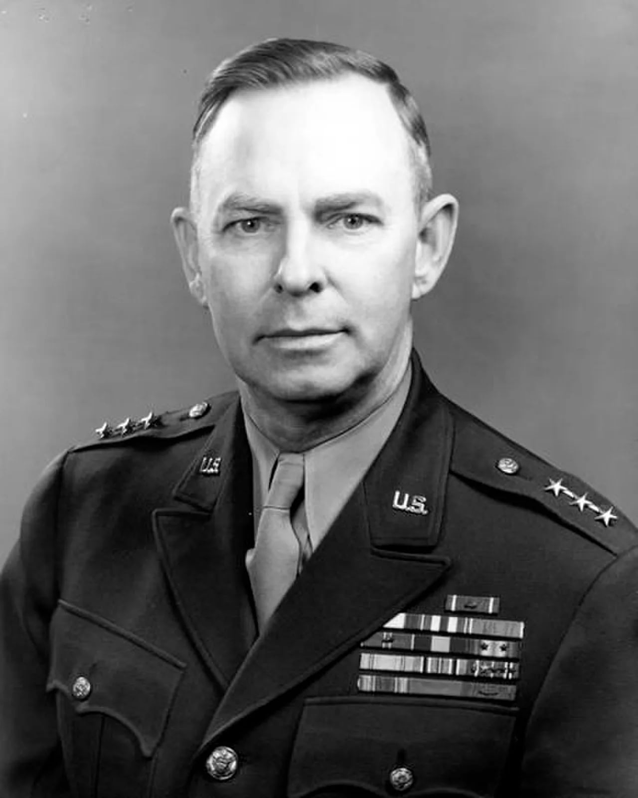 Portrait of Raymond S. McLain (1890–1954) – memorial page