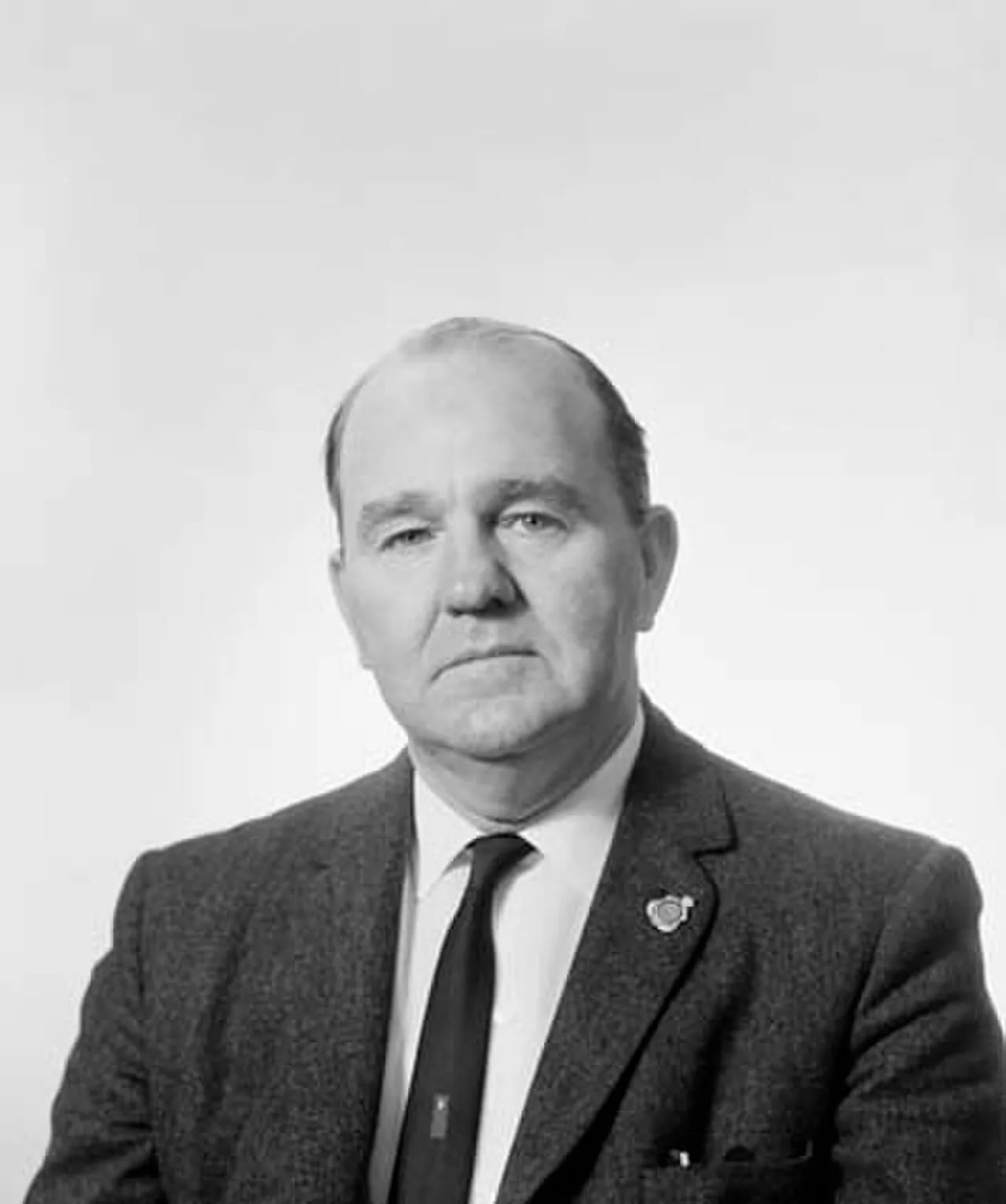 Portrait of Reg Bishop (1913–1999) – memorial page