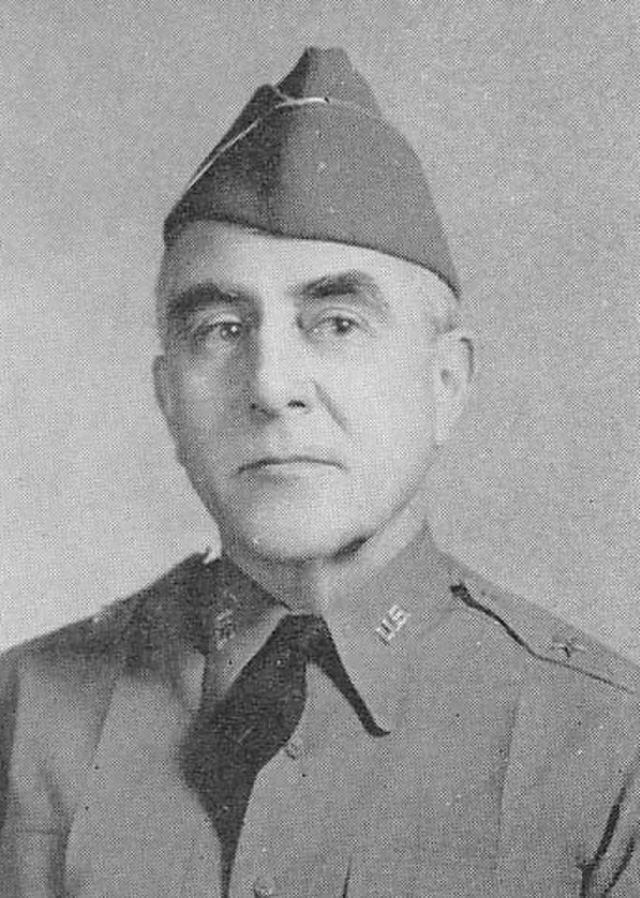Porträt von Rene Edward De Russy Hoyle (1883–1981) – Gedenkseite