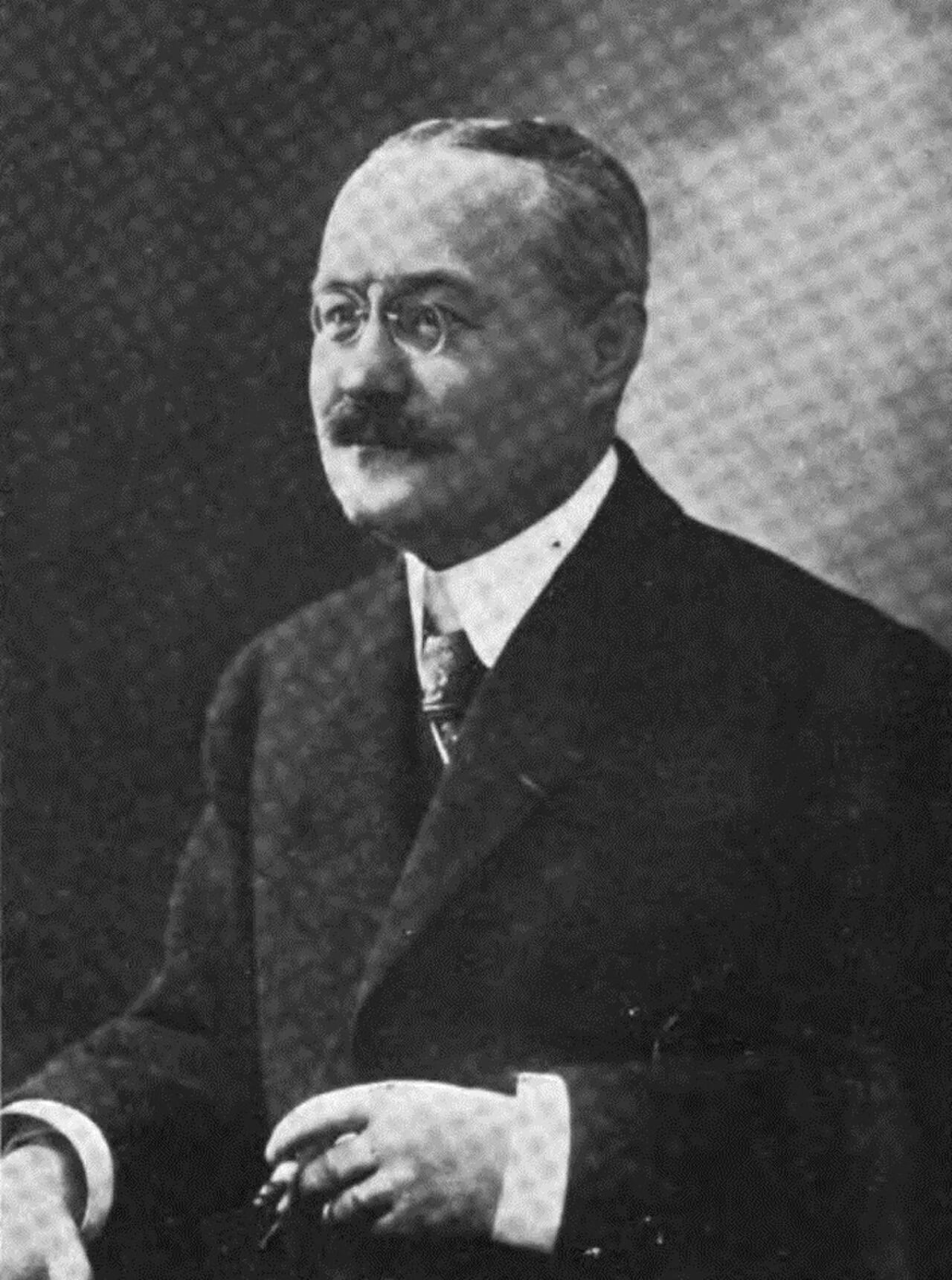 Portrait of Pierre Mille (1864–1941) – memorial page