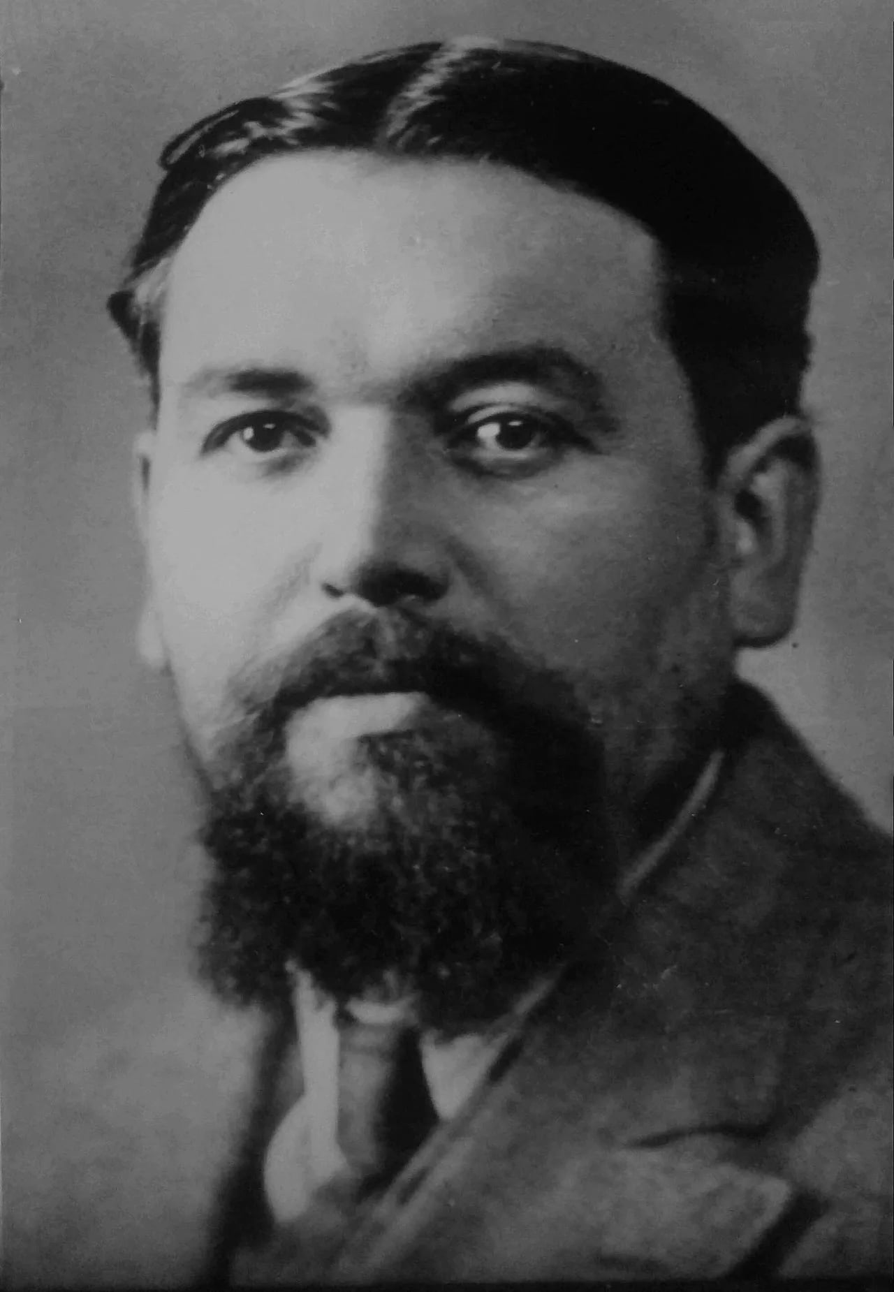 Porträt von Camille Nouvian (1887–1970) – Gedenkseite