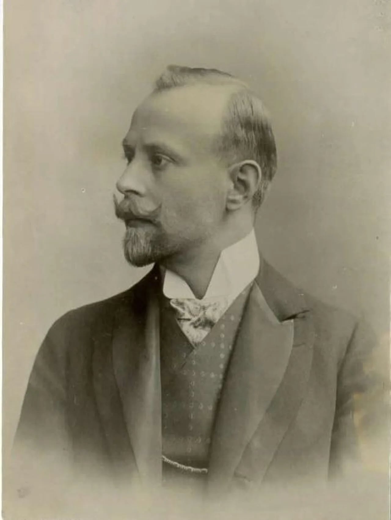 Porträt von Ivan Žolger (1867–1925) – Gedenkseite