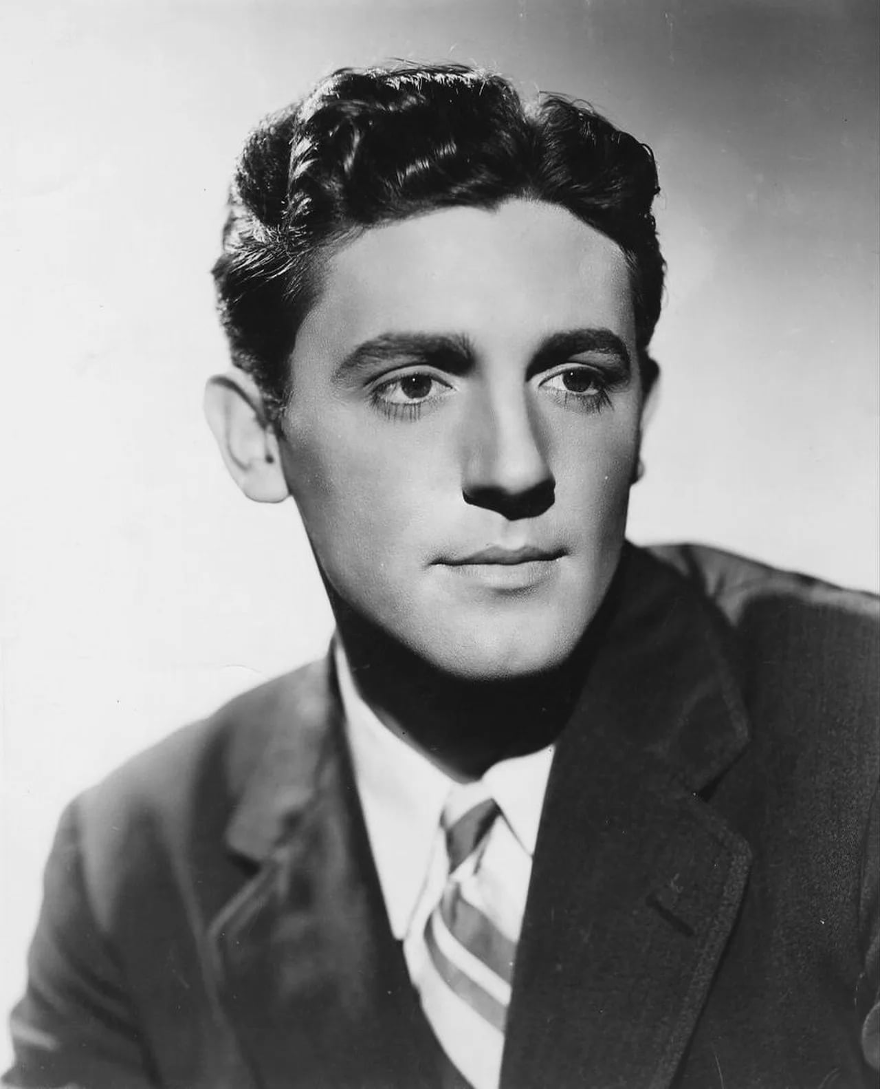 Portrait of Richard Fiske (1915–1944) – memorial page