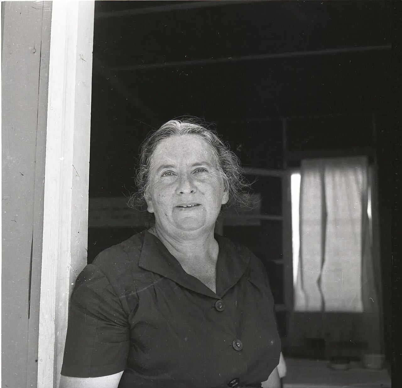 Portrait of Rivka Guber (1902–1981) – memorial page