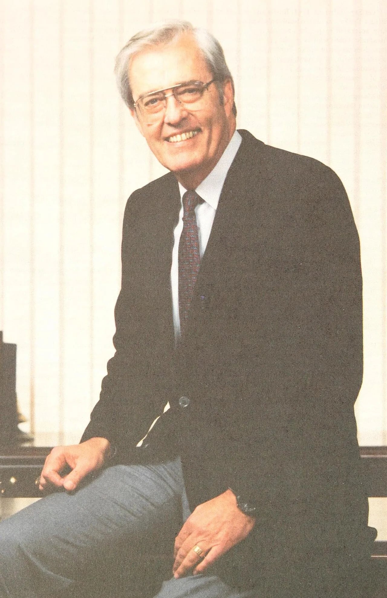Portrait of Robert B. Jordan (1932–2020) – memorial page