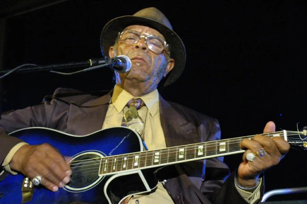 Portrait of Robert Belfour (1940–2015) – memorial page