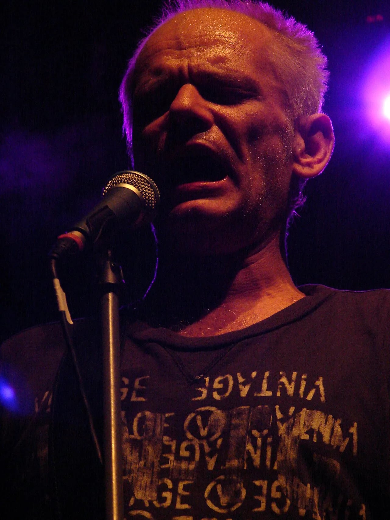 Portrait of Robert Brylewski (1961–2018) – memorial page