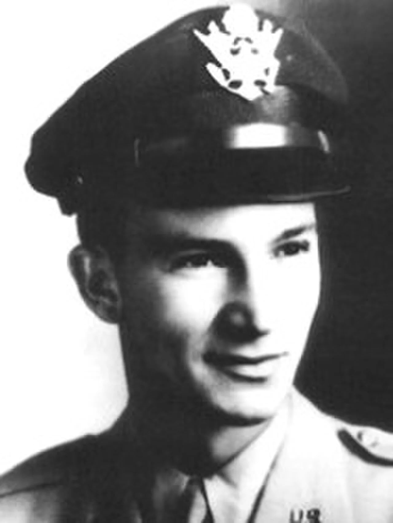 Portrait of Robert Edward Femoyer (1921–1944) – memorial page