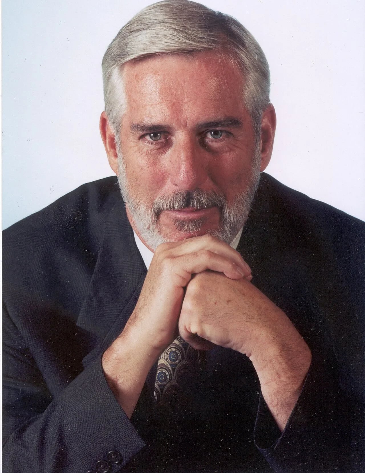 Porträt von Robert Ellis Smith (1940–2018) – Gedenkseite