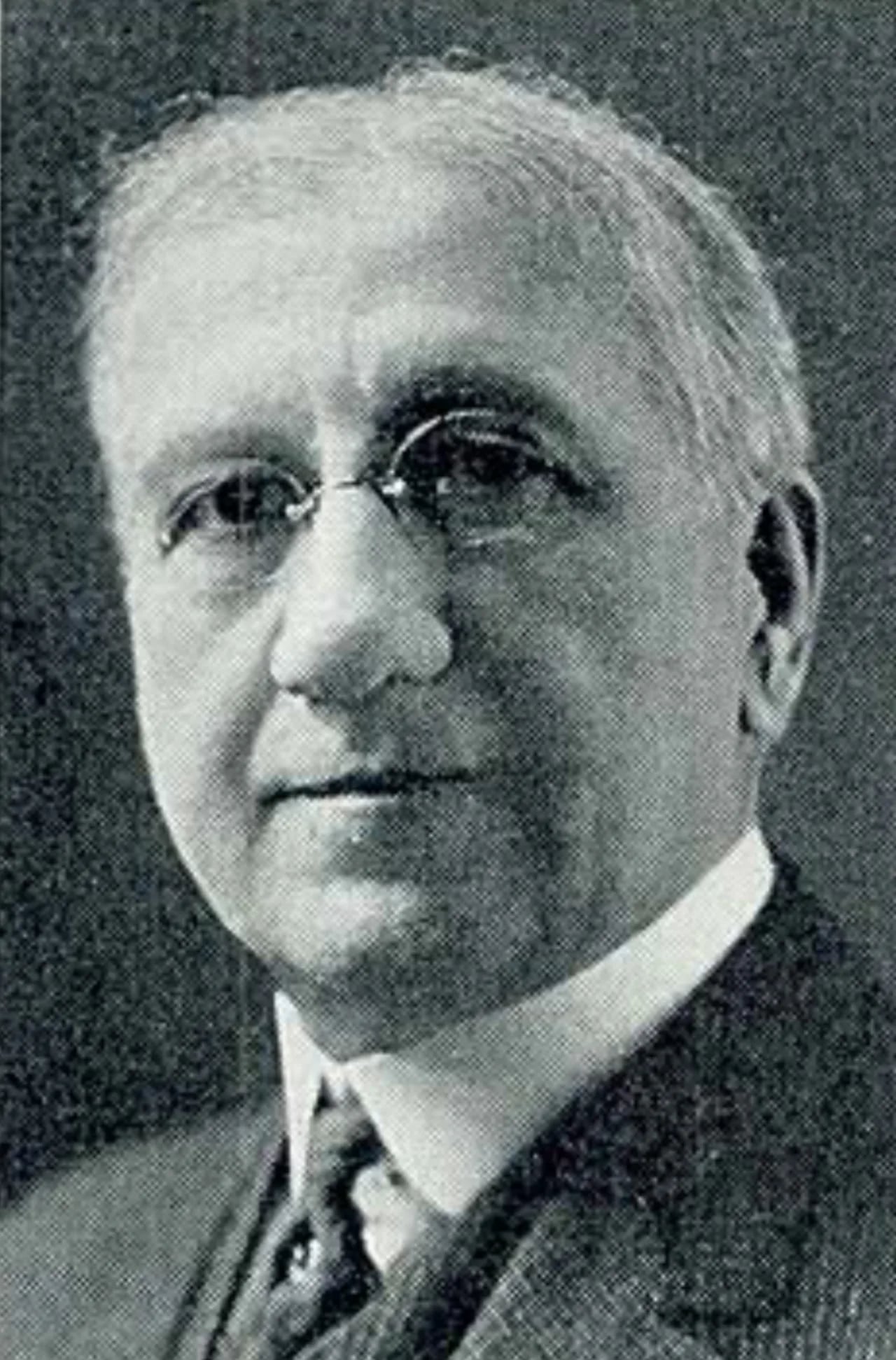 Portrait of Robert G. Siebecker (1854–1922) – memorial page
