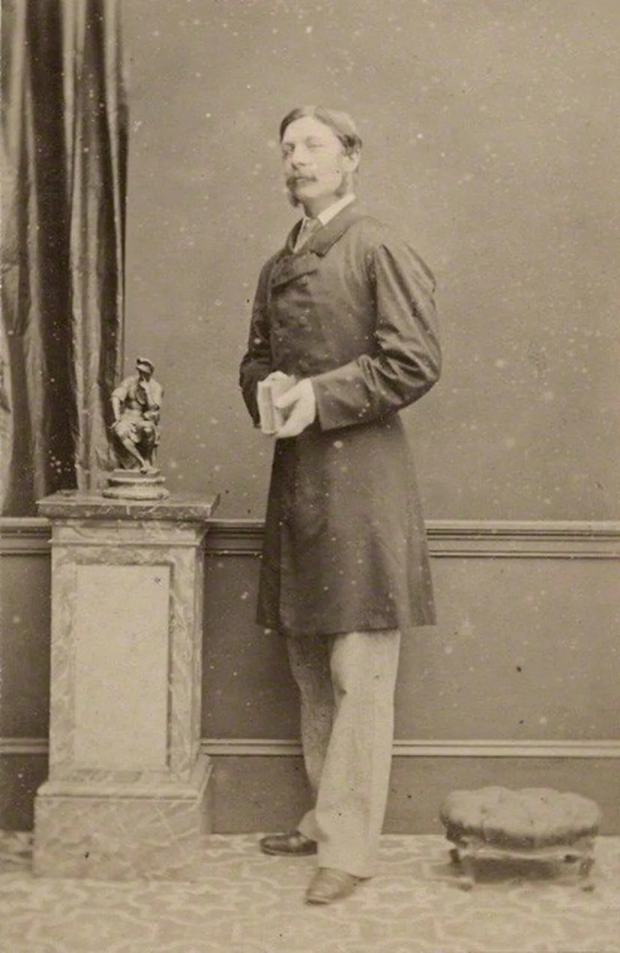 Porträt von Robert Grosvenor, 2nd Baron Ebury (1834–1918) – Gedenkseite
