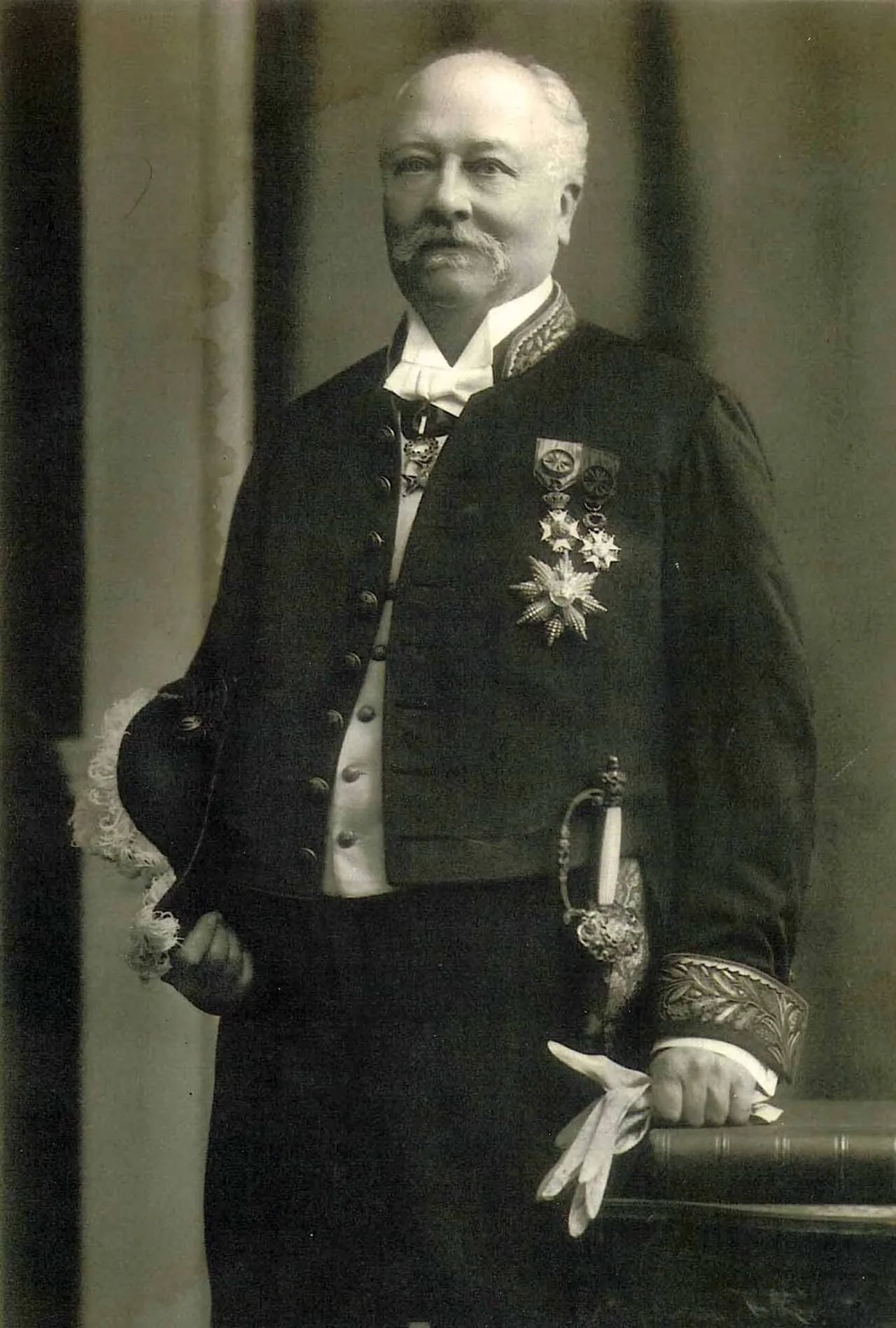 Portrait of Victor Allard (1840–1912) – memorial page