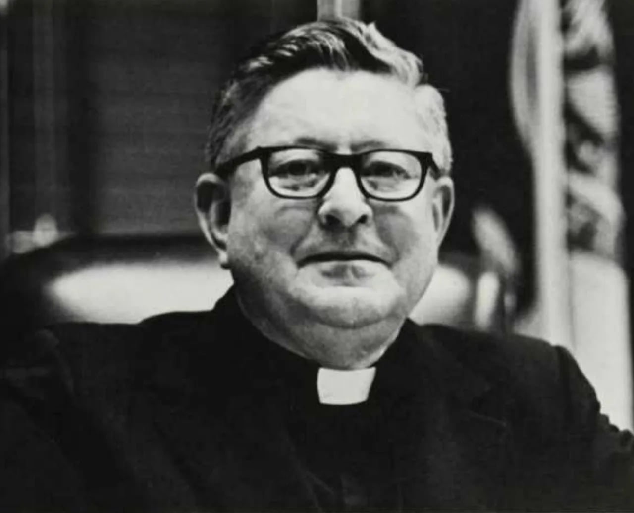 Portrait of Robert J. Henle (1909–2000) – memorial page