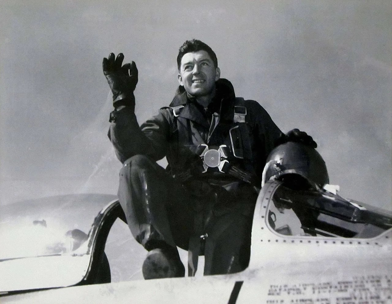 Porträt von Robert J. Love (1917–1986) – Gedenkseite
