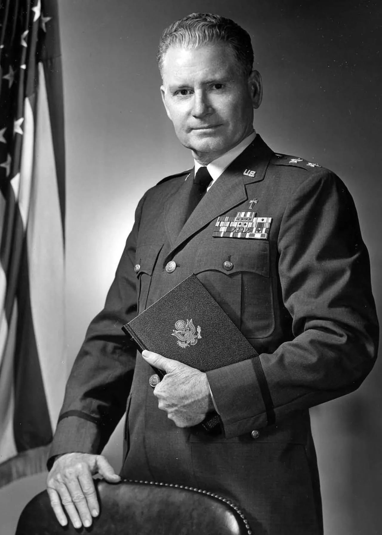 Porträt von Robert P. Taylor (1909–1997) – Gedenkseite