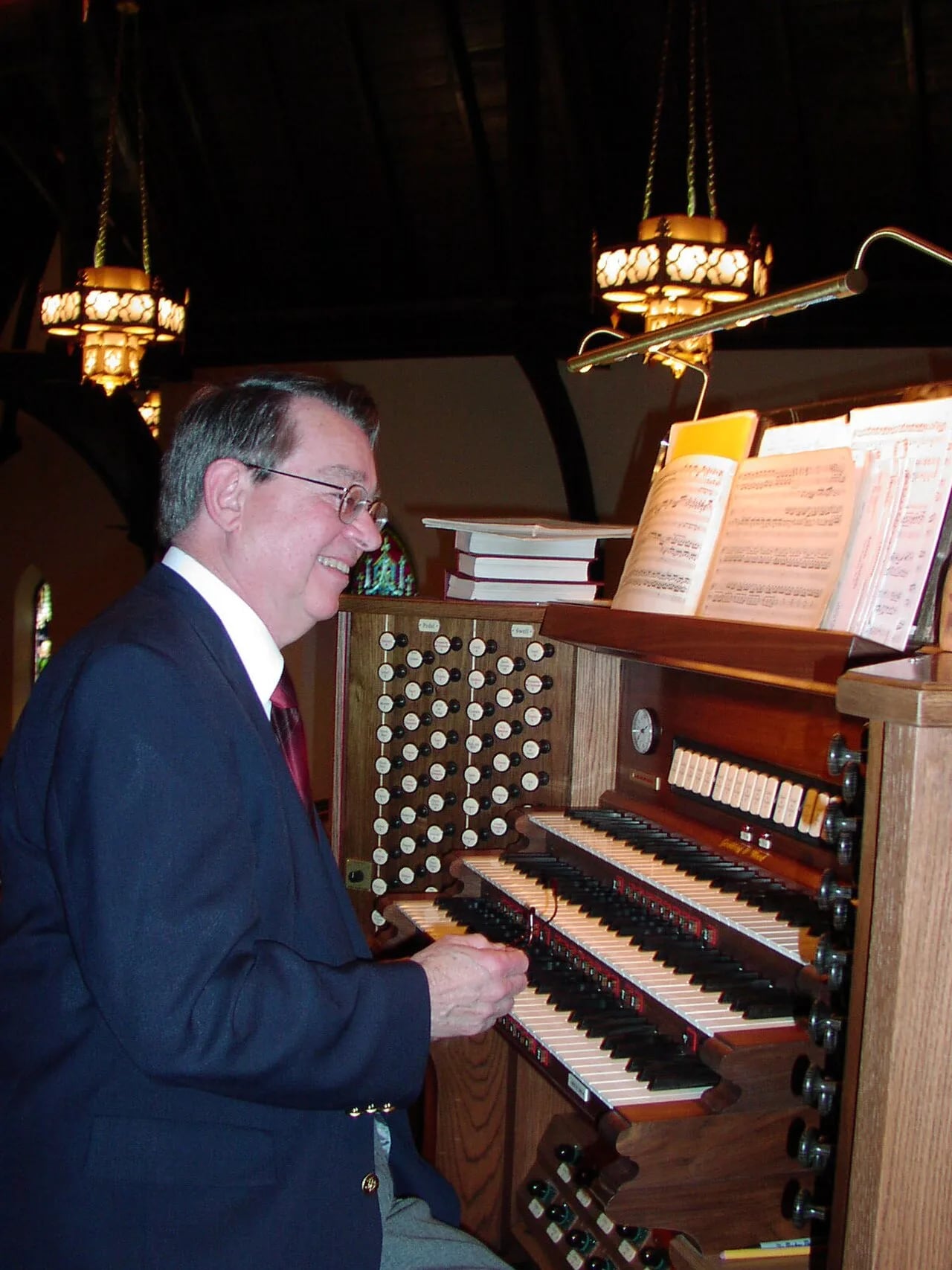 Porträt von Robert Powell (1932–2025) – Gedenkseite
