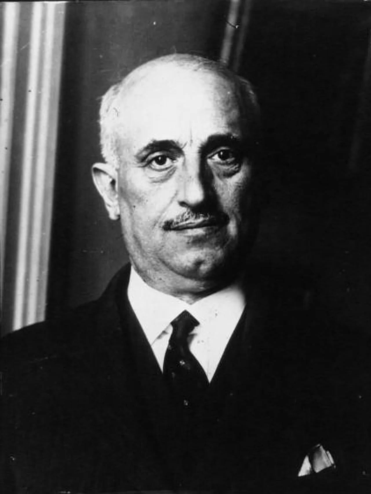 Portrait of Alexandros Papanastasiou (1876–1936) – memorial page
