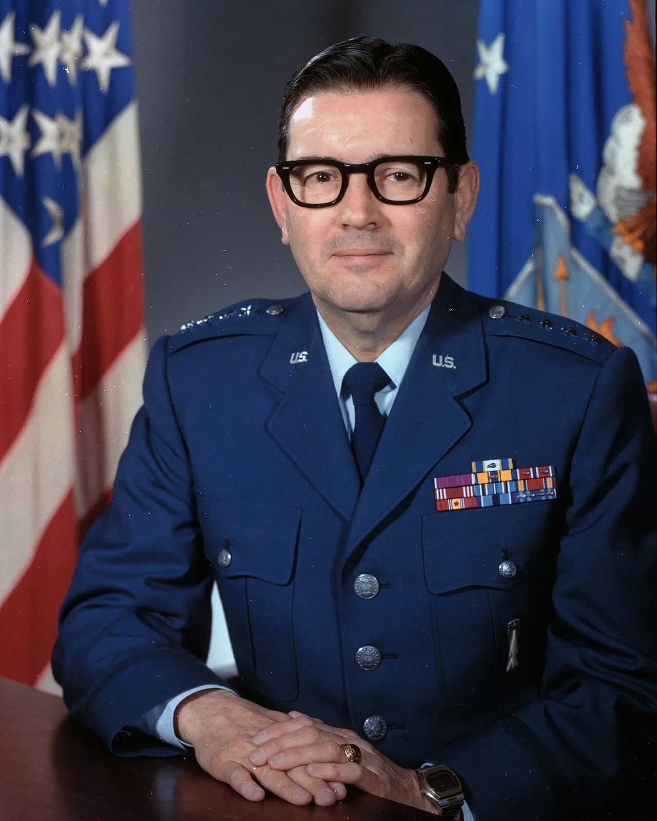 Porträt von Robert T. Marsh (1925–2017) – Gedenkseite