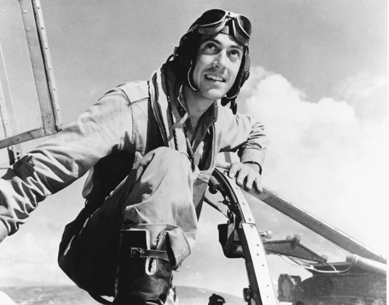 Portrait of Robert W. Aschenbrener (1920–2009) – memorial page