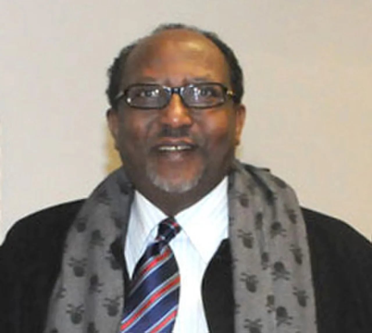 Porträt von Roble Olhaye (1944–2015) – Gedenkseite