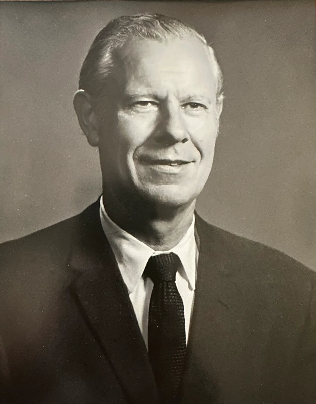 Porträt von Rodger Davies (1921–1974) – Gedenkseite
