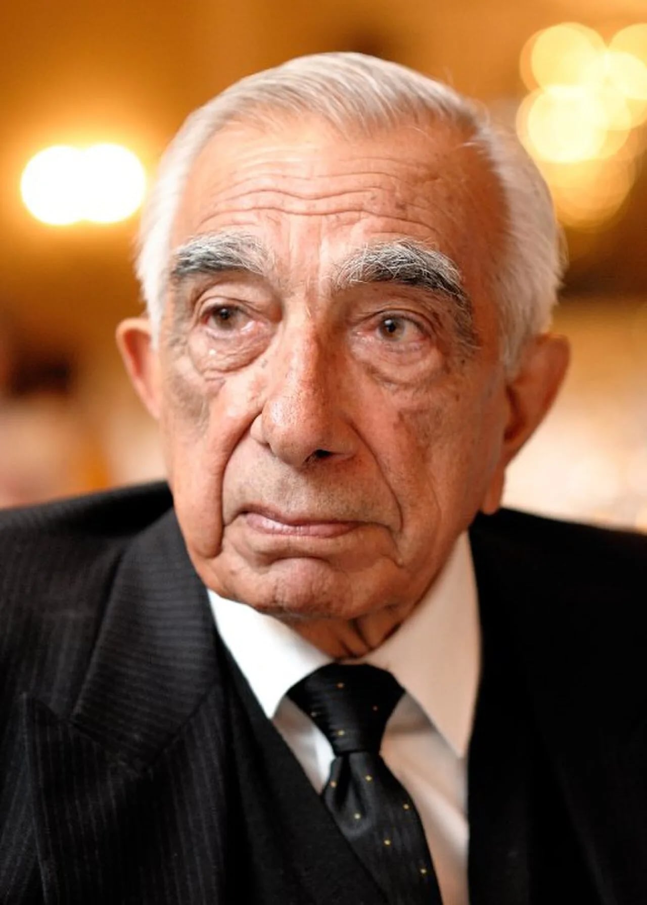 Portrait of Roedad Khan (1923–2024) – memorial page