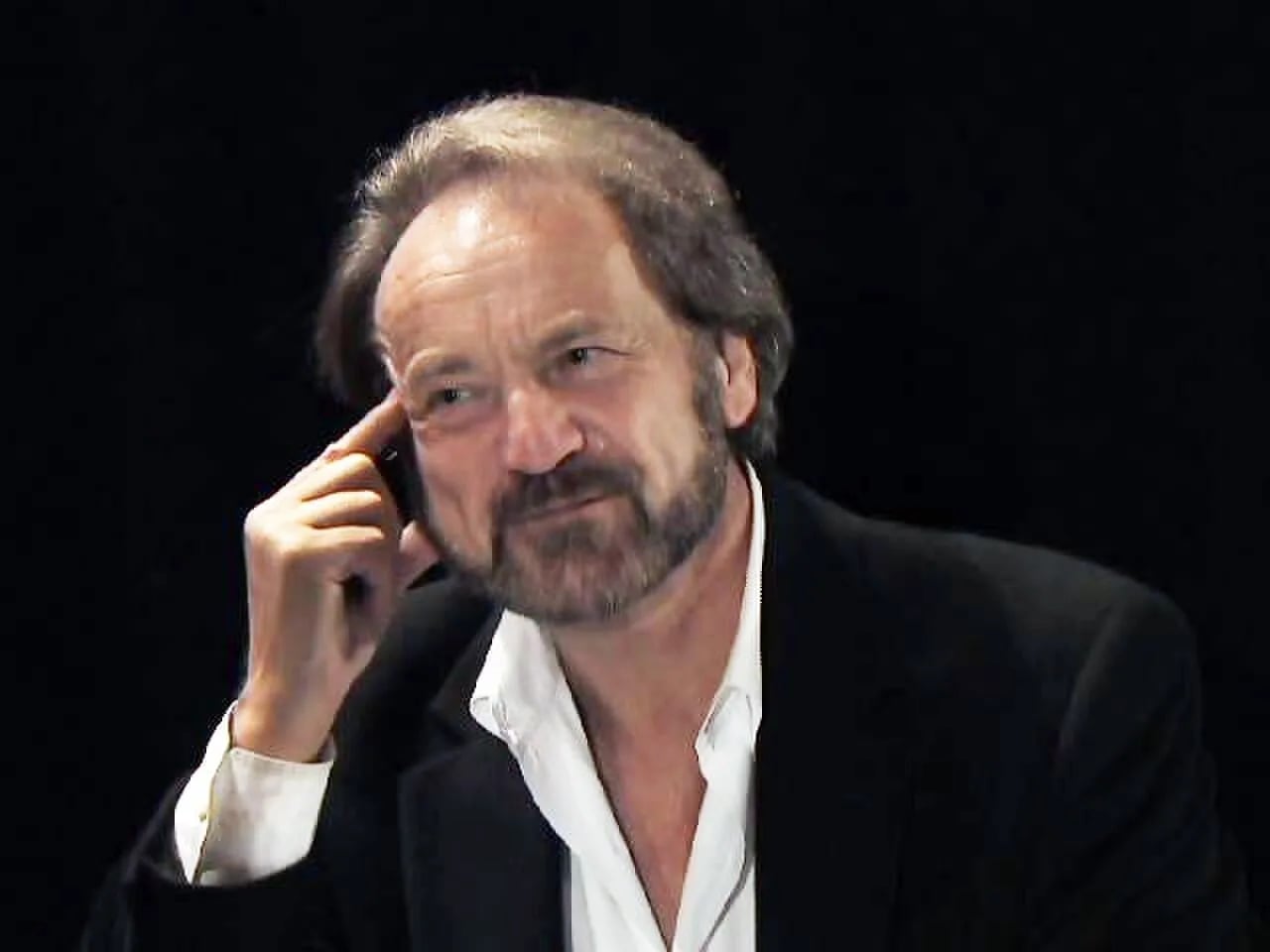 Portrait of Roger Bingham (1948–2023) – memorial page