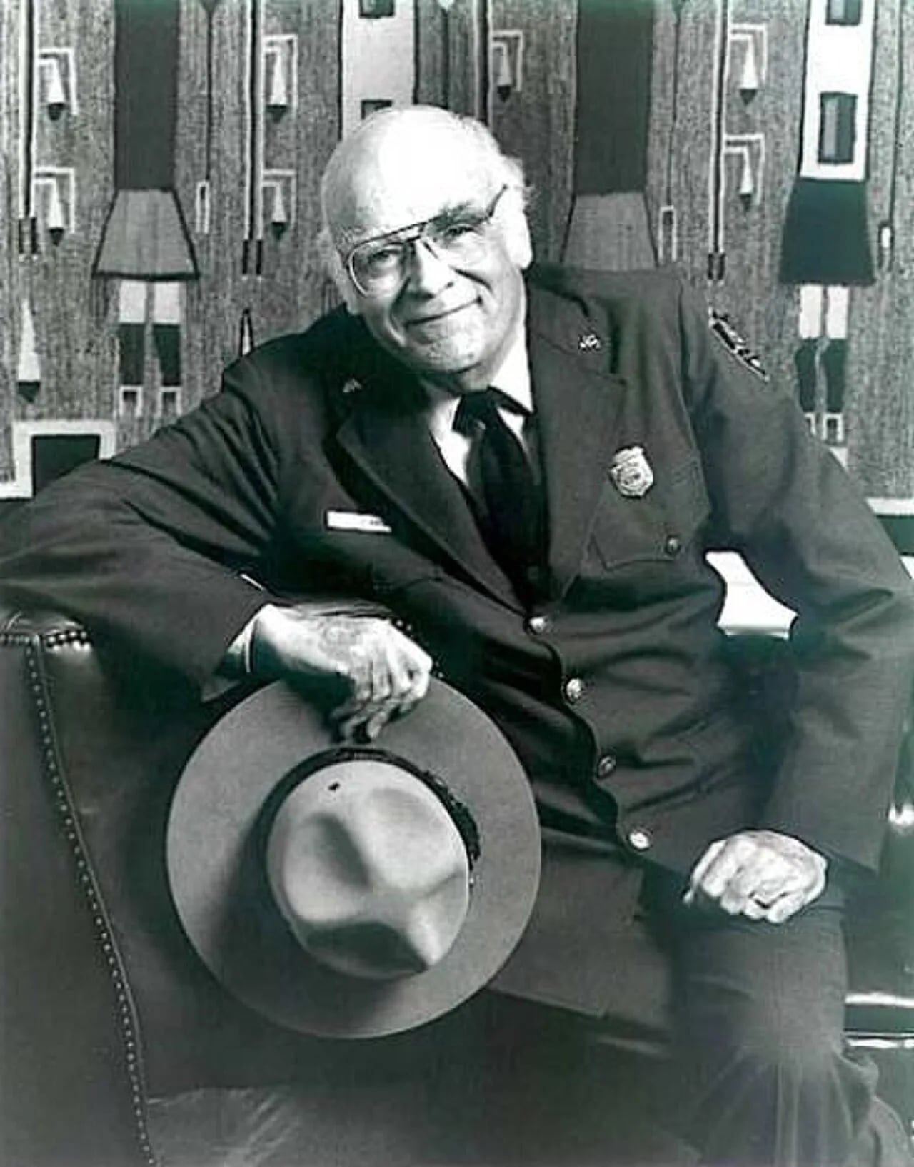 Portrait of Roger G. Kennedy (1926–2011) – memorial page