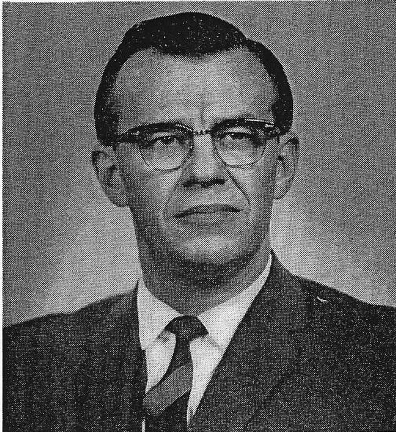 Portrait of Roger Hilsman (1919–2014) – memorial page