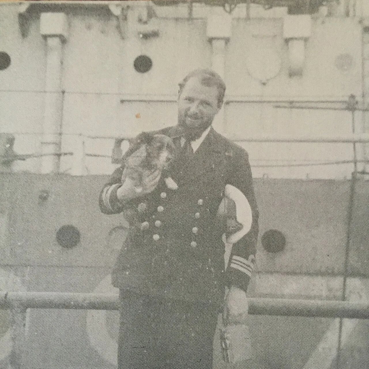 Portrait of Roger P. Hill (1910–2001) – memorial page