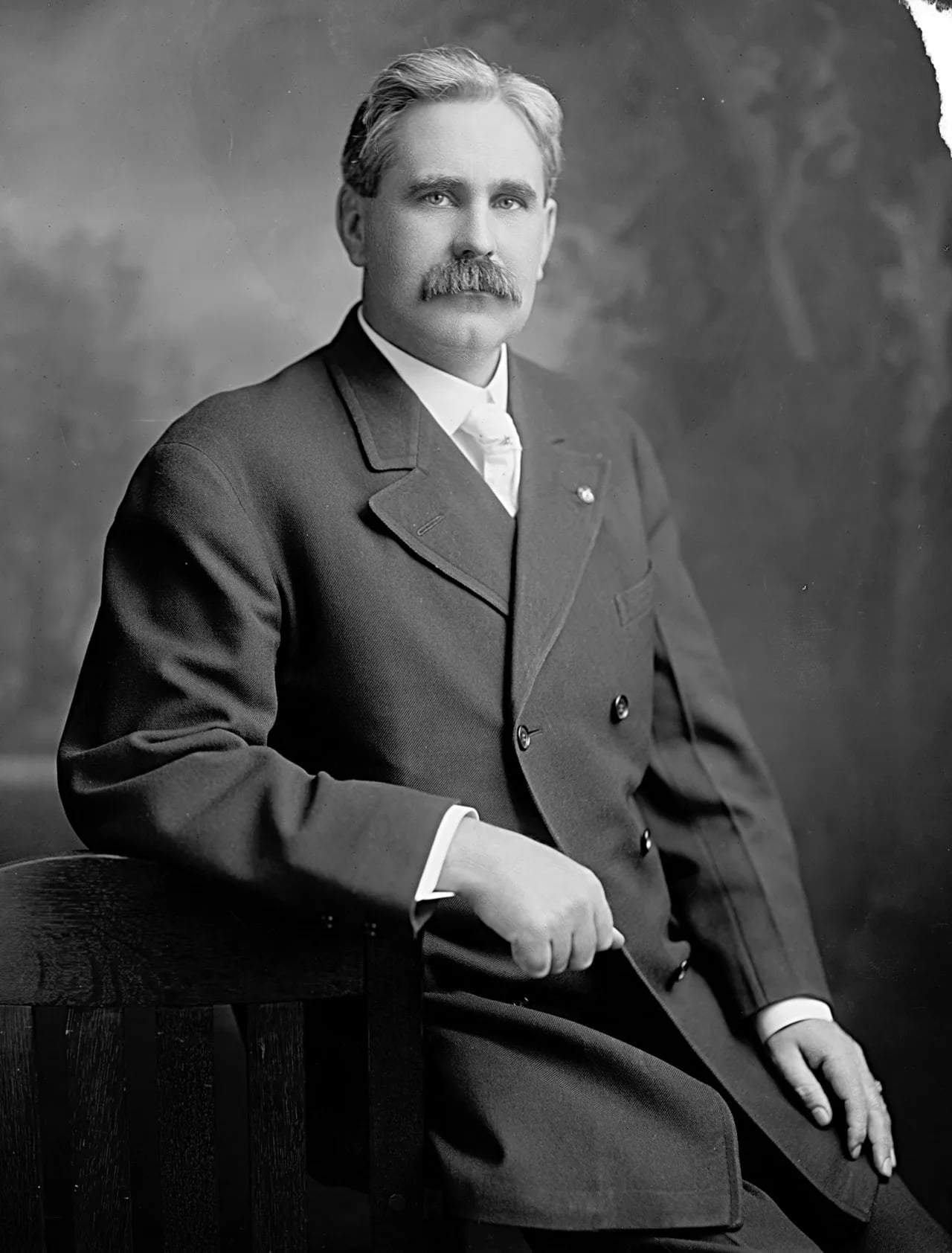 Portrait of James H. Davidson (1858–1918) – memorial page