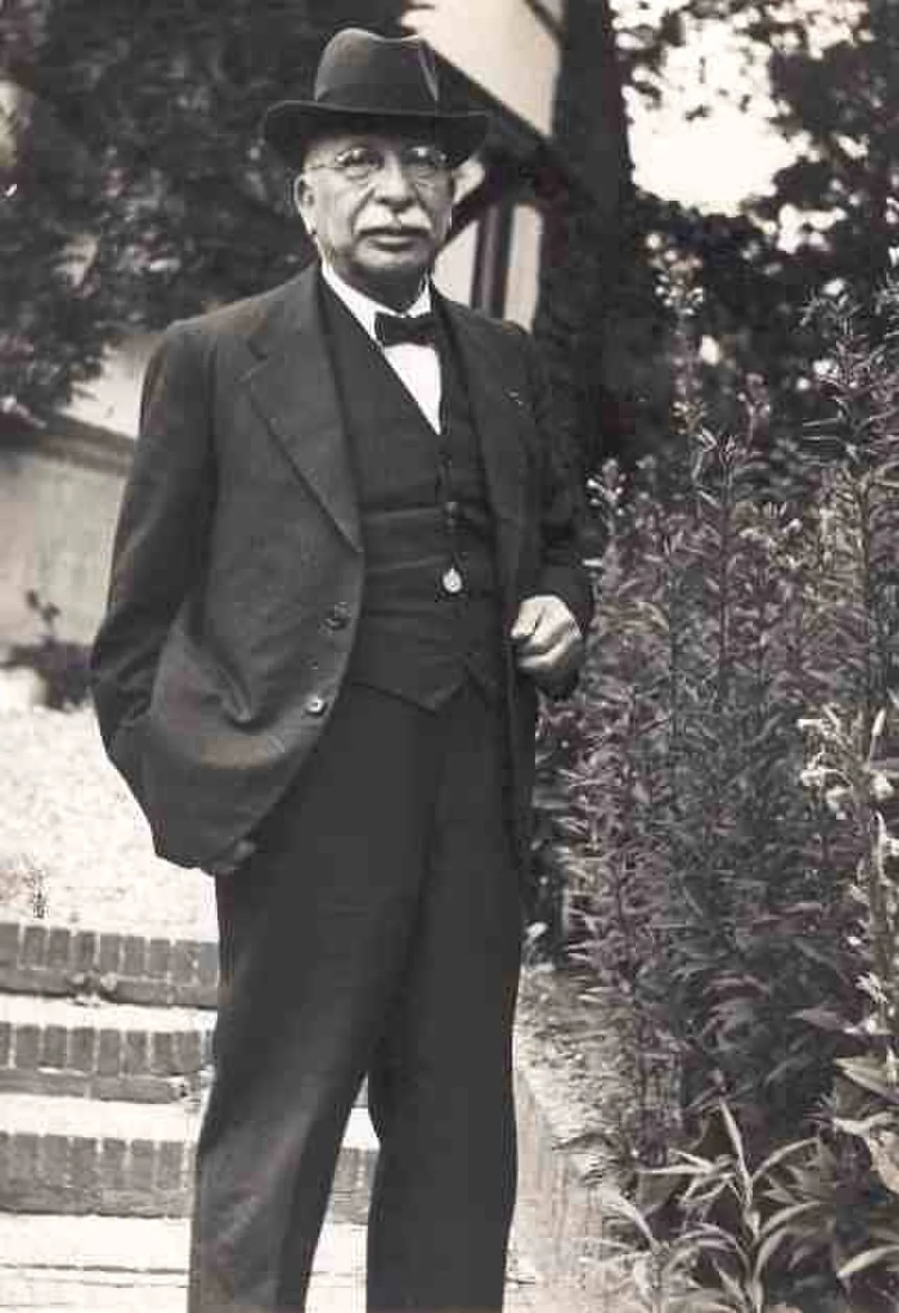 Portrait of Jac. P. Thijsse (1865–1945) – memorial page