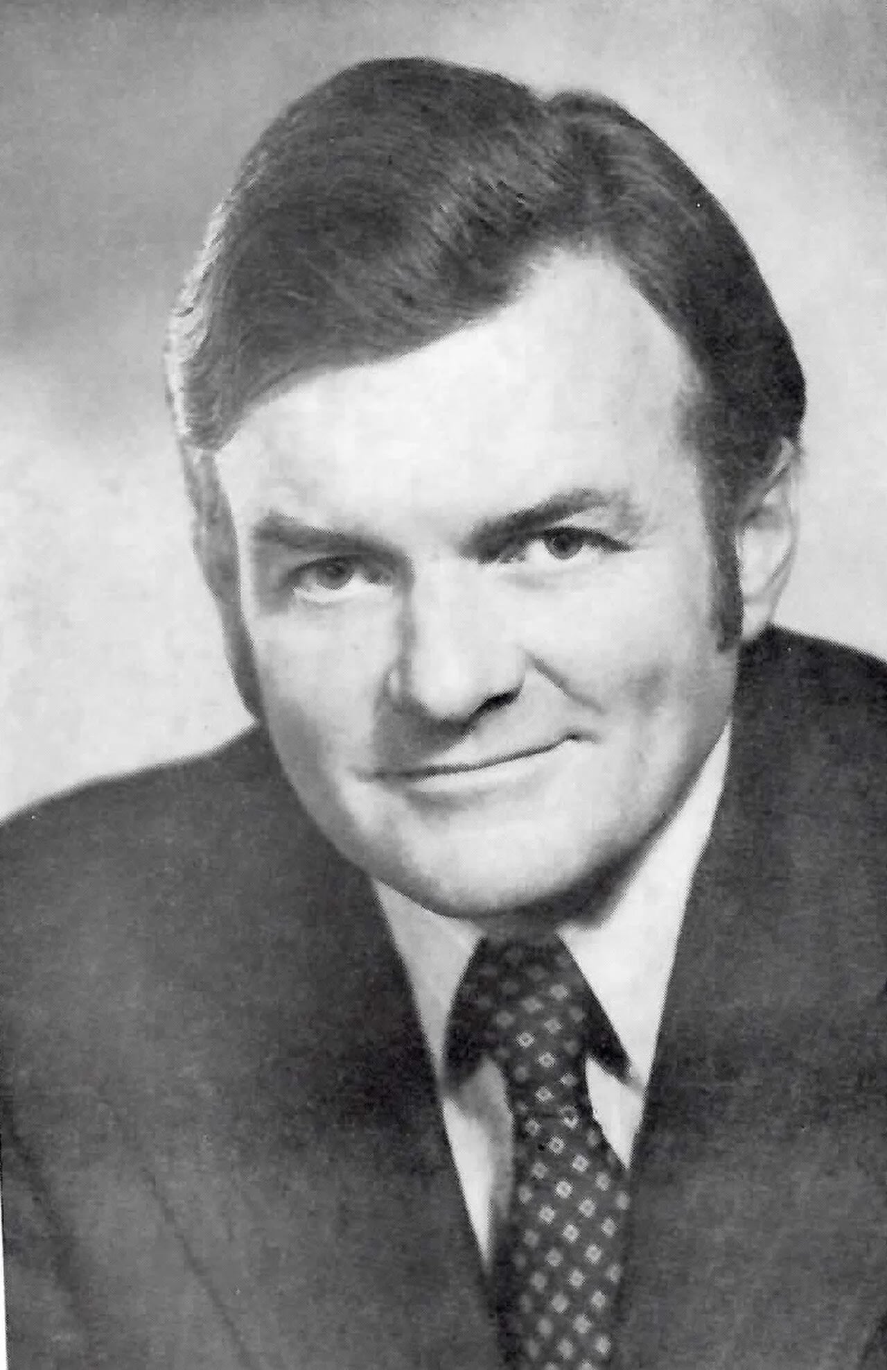 Porträt von Thomas P. Salmon (1932–2025) – Gedenkseite