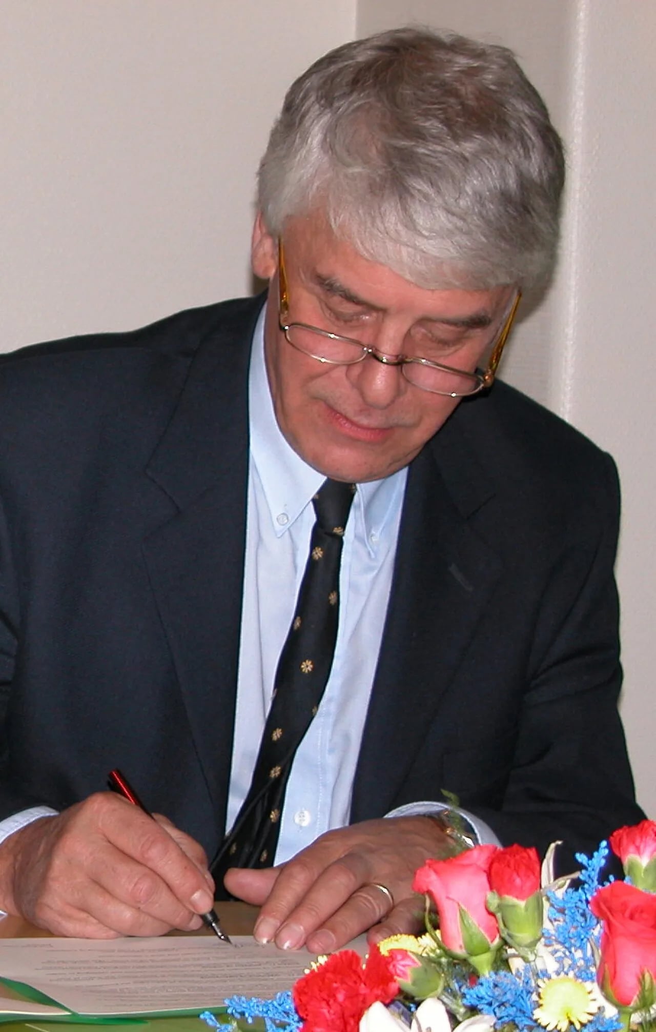Porträt von Ronald Rindestu (1942–2012) – Gedenkseite