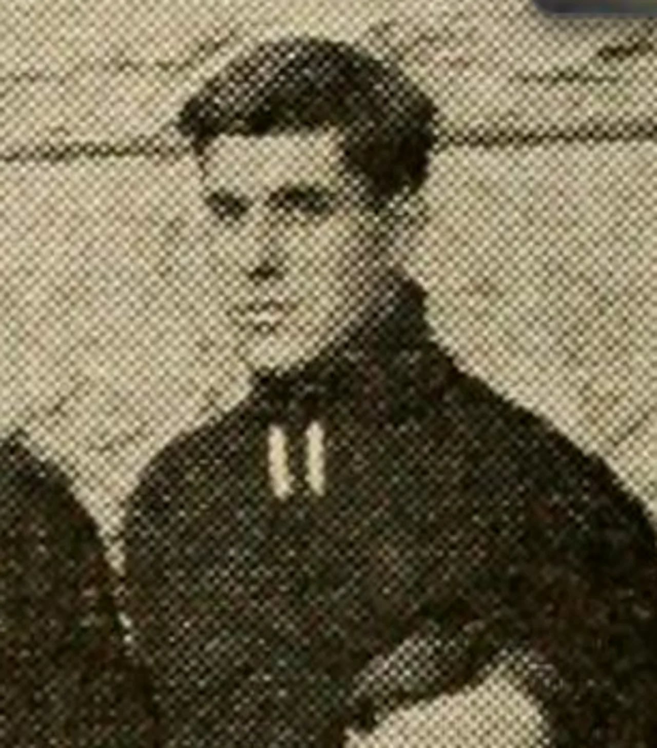 Portrait of Roy K. Thomas (1887–1977) – memorial page