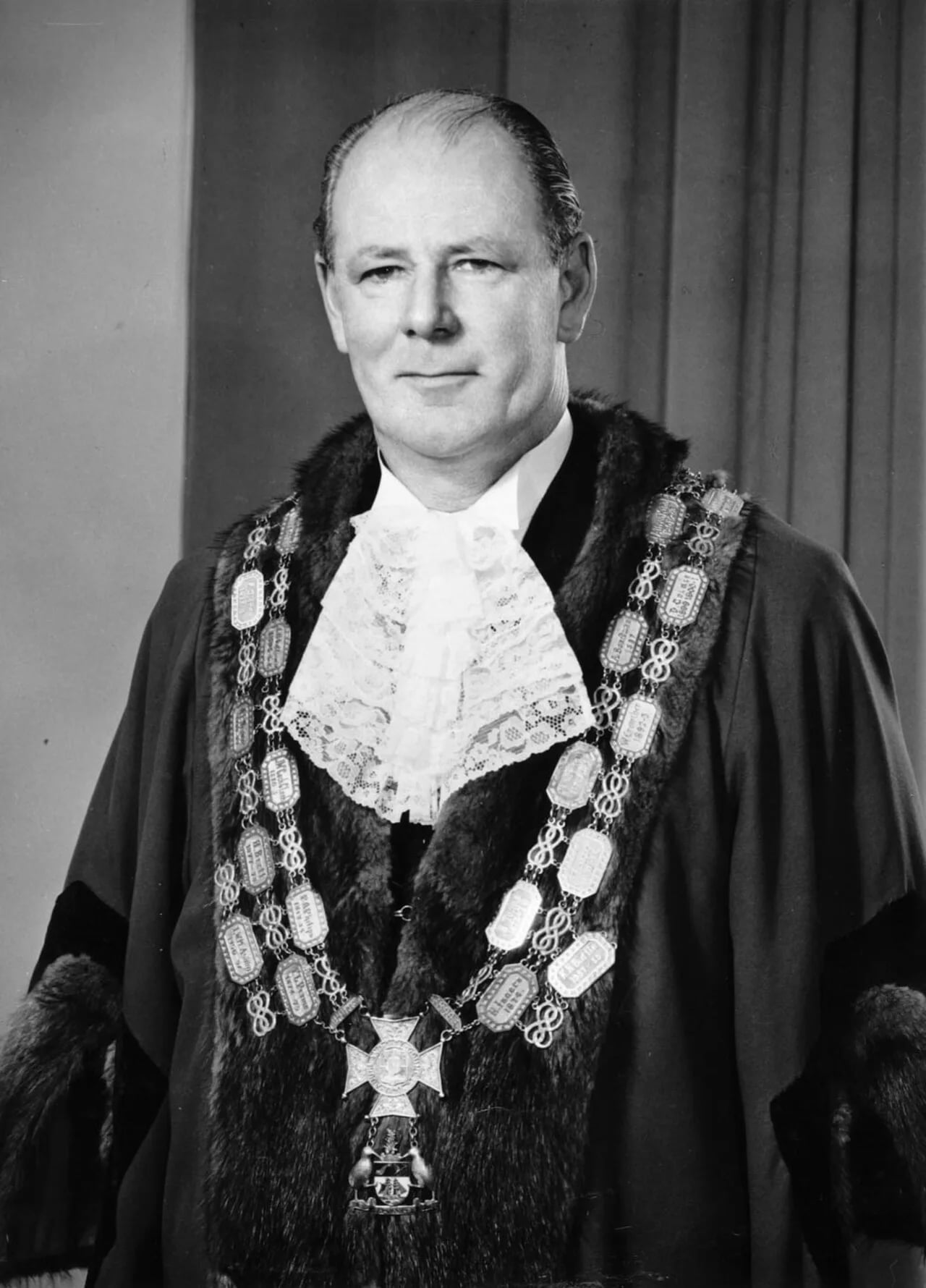 Portrait of Roy McElroy (1907–1994) – memorial page