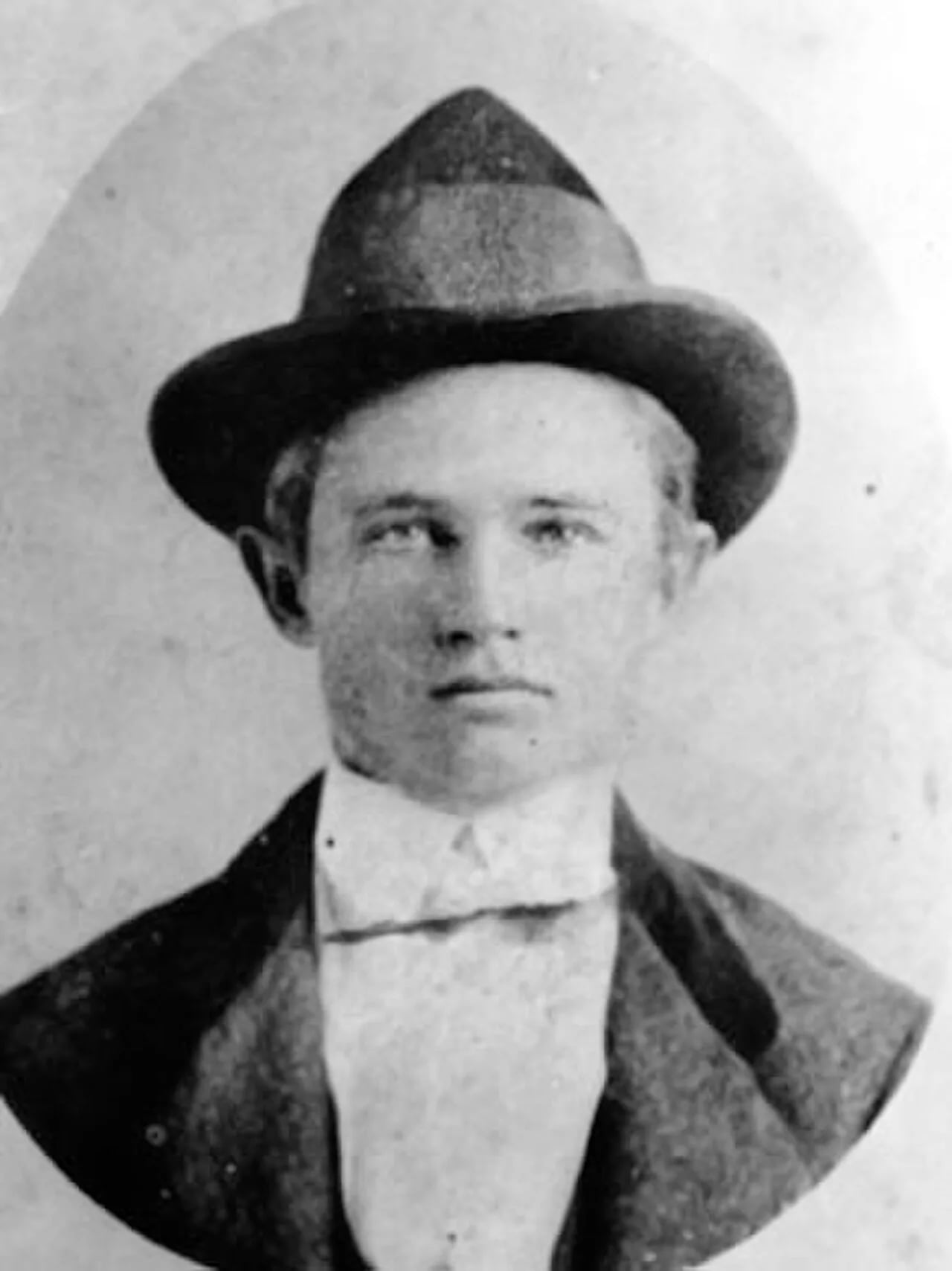 Portrait of Rube Burrow (1855–1890) – memorial page