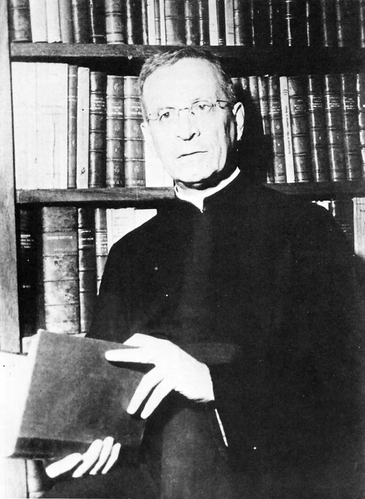 Portrait of Rubén Vargas Ugarte (1886–1975) – memorial page