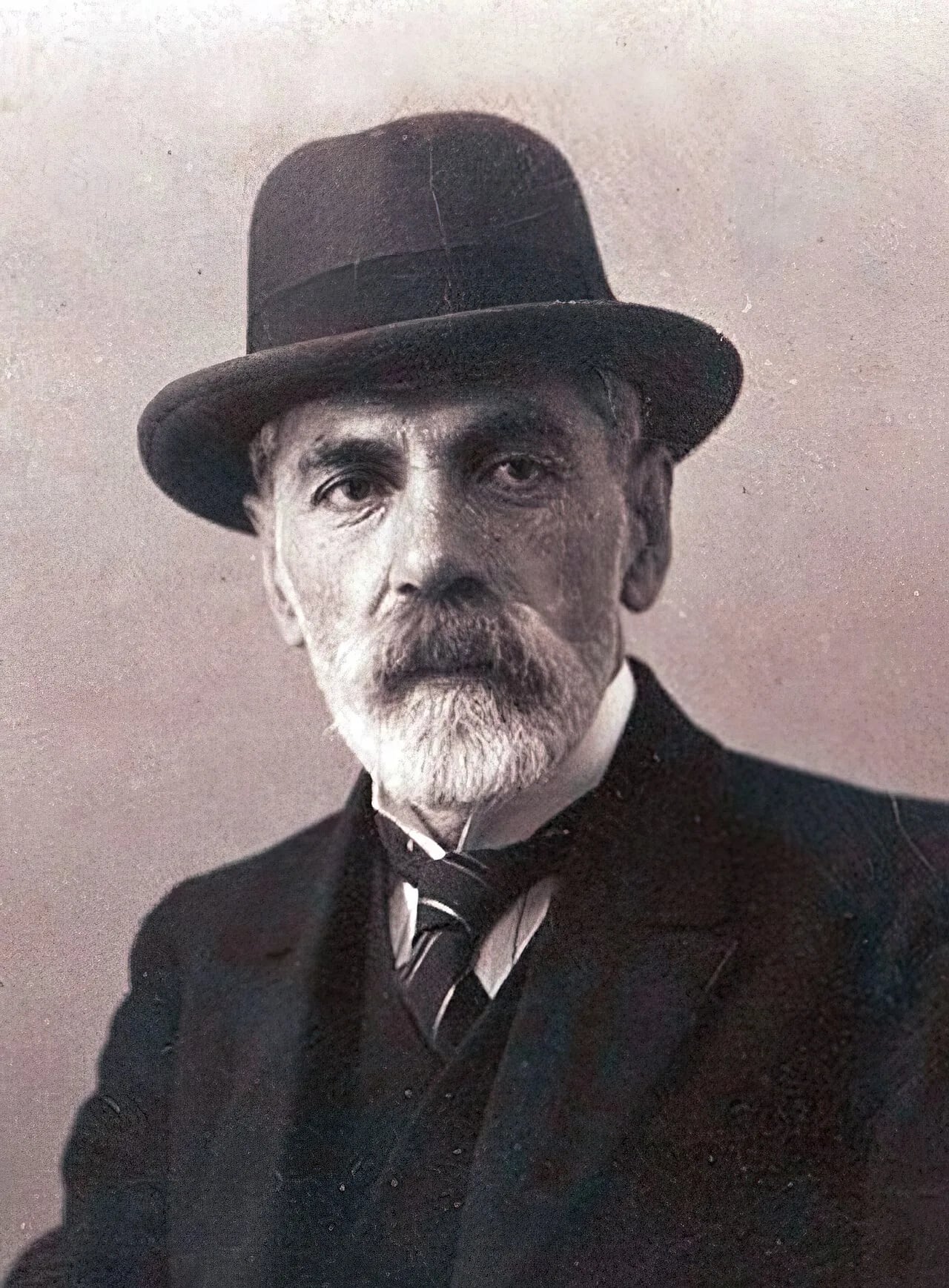 Porträt von Hovhannes Katchaznouni (1868–1938) – Gedenkseite