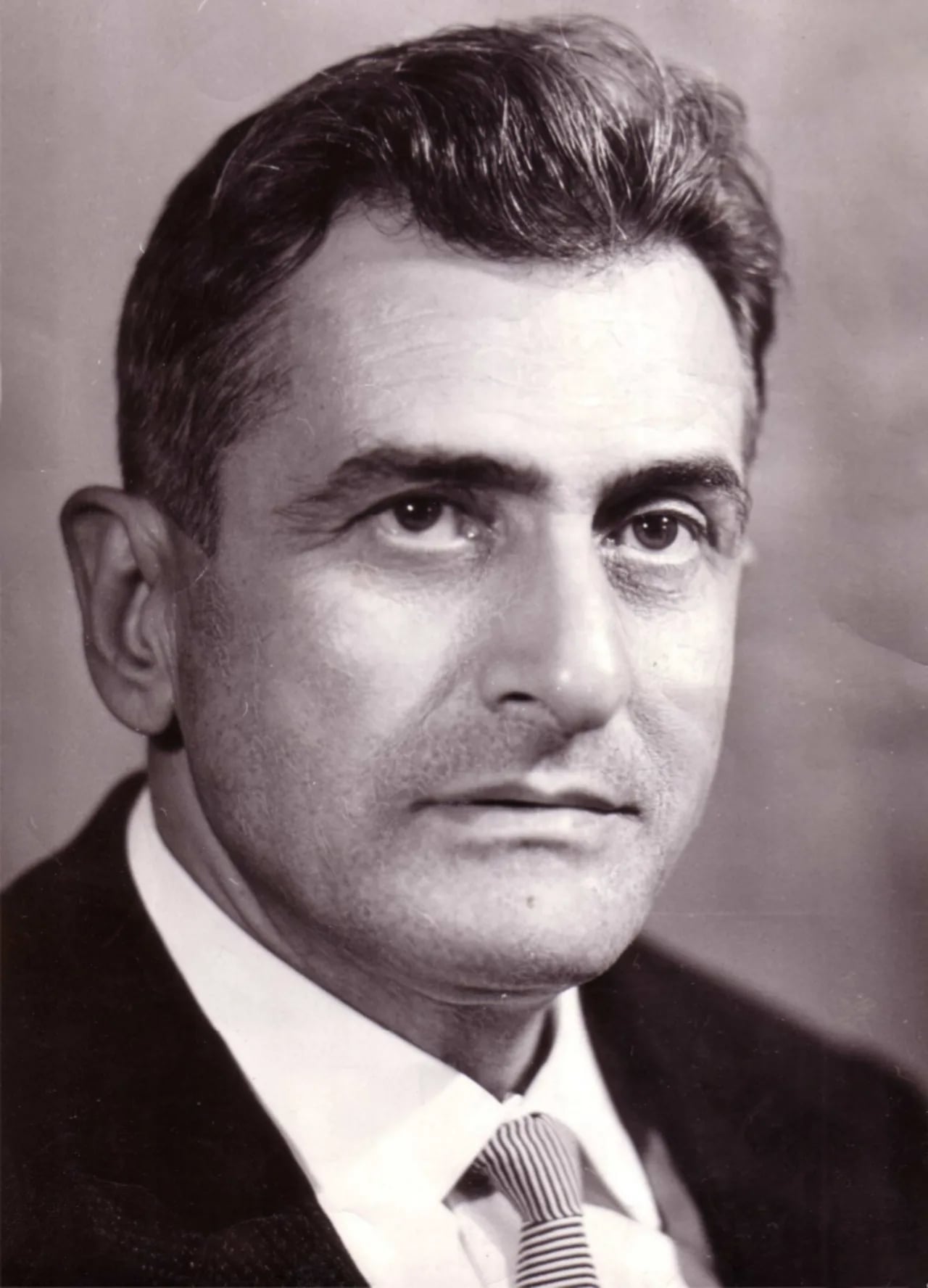 Portrait of Iwan Ljudwigowitsch Knunjanz (1906–1990) – memorial page