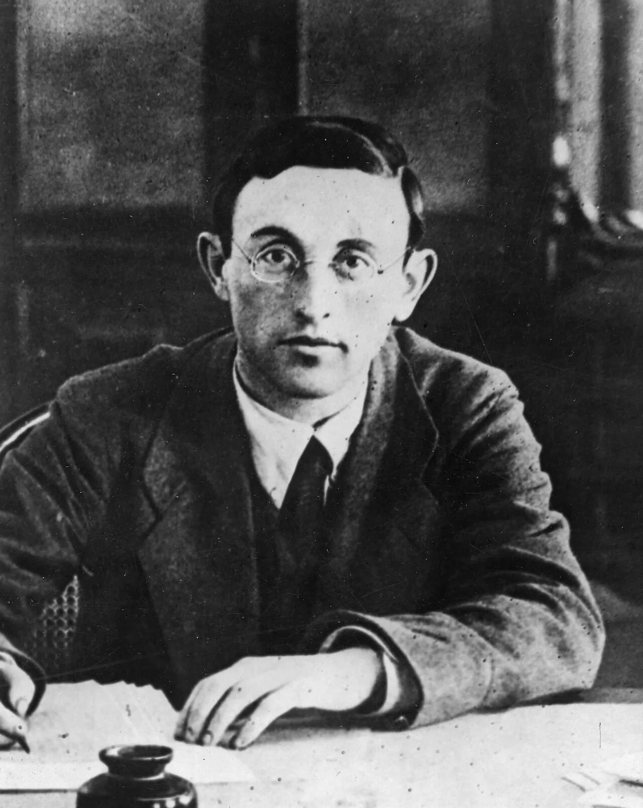 Portrait of W. Wolodarski (1891–1918) – memorial page
