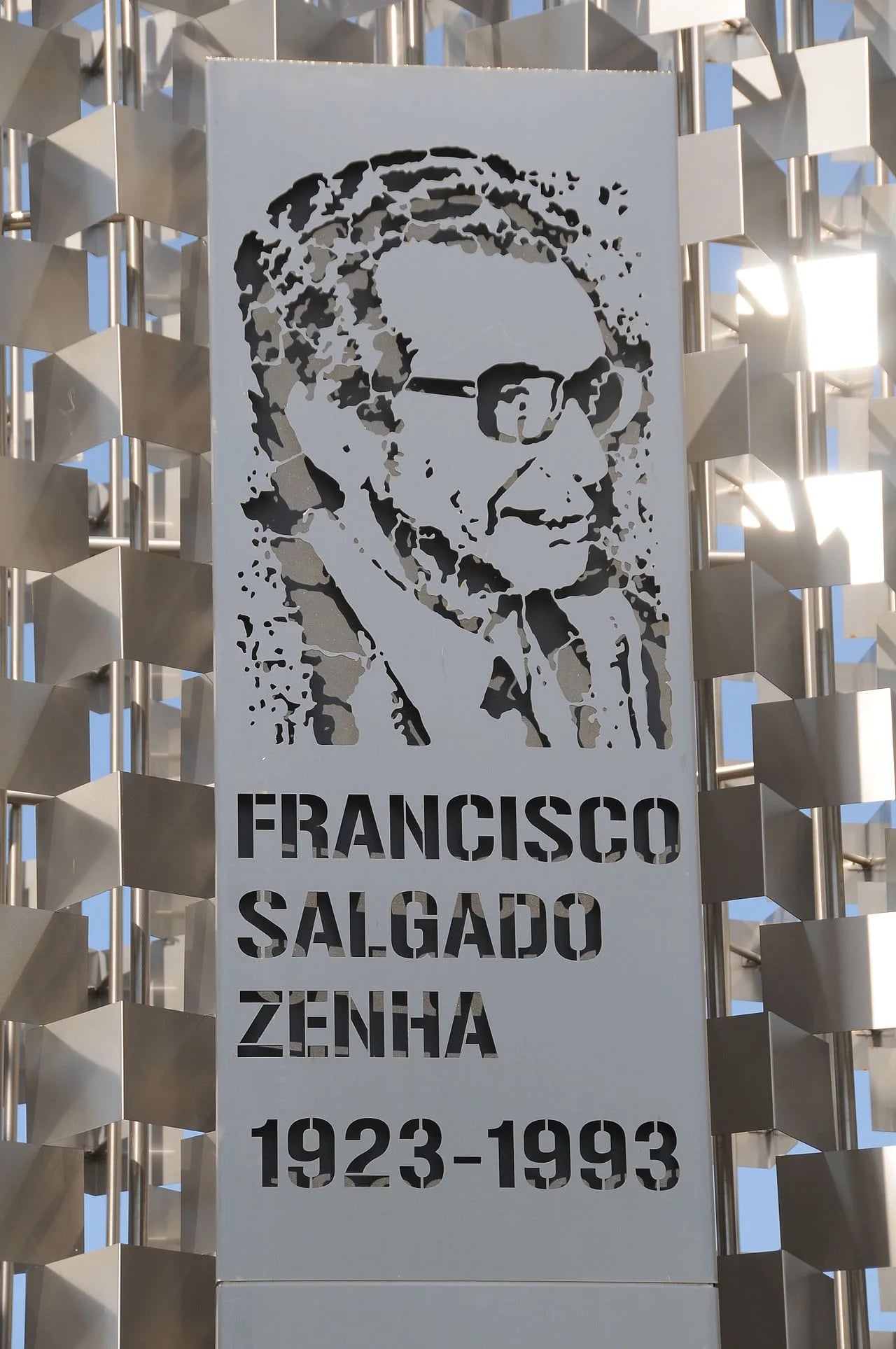 Porträt von Salgado Zenha (1923–1993) – Gedenkseite